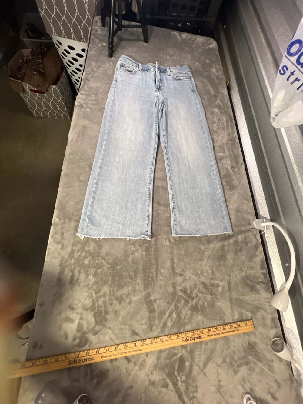 7 For All Mankind Cropped Alexa Light Wash Wide Leg Raw Hem Jeans